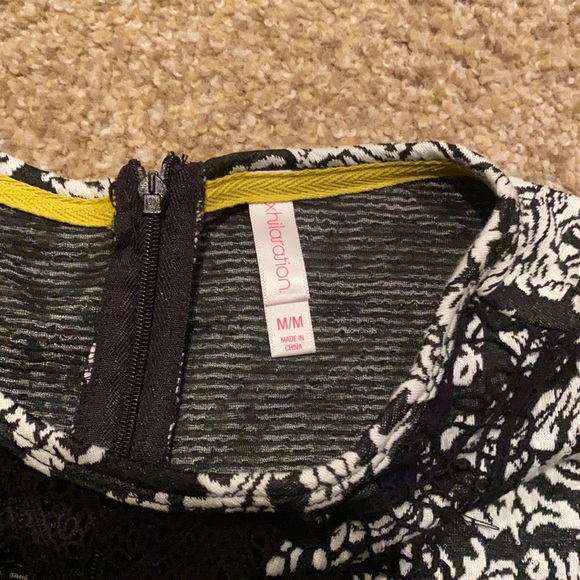 NWT Xhilaration ladies black and white patterned dress size M - Picture 3 of 12